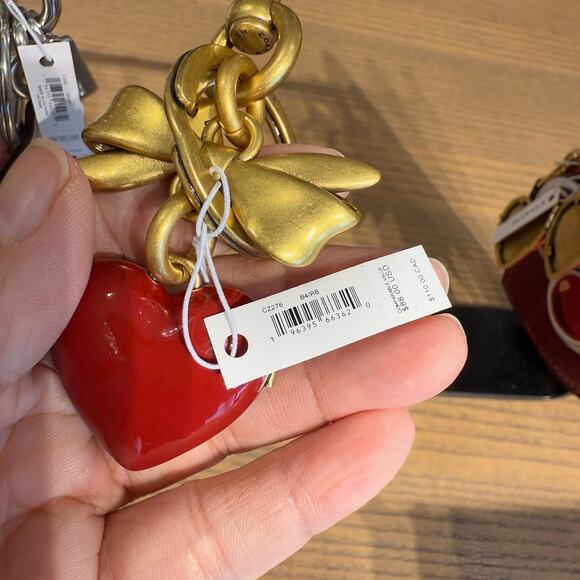 Last 1 ‼️ Coach CZ276 Bow Heart Locket Bag Charm - Picture 4 of 6